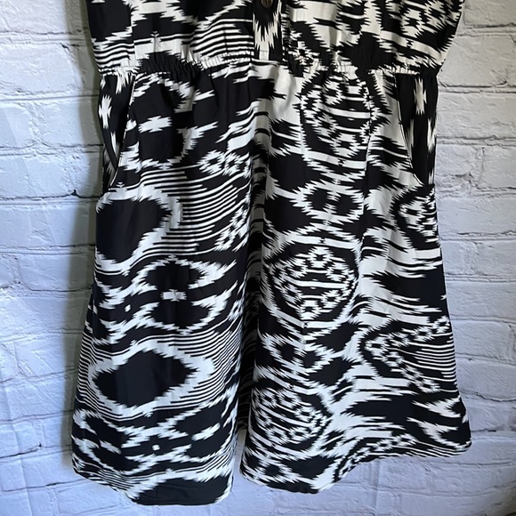Speed Control Black & White Aztec Print Mini Dress Size S - Picture 3 of 5